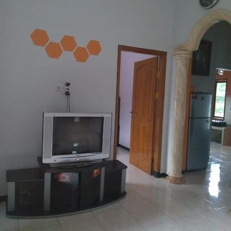 Villa Trijaya باتو المظهر الخارجي الصورة