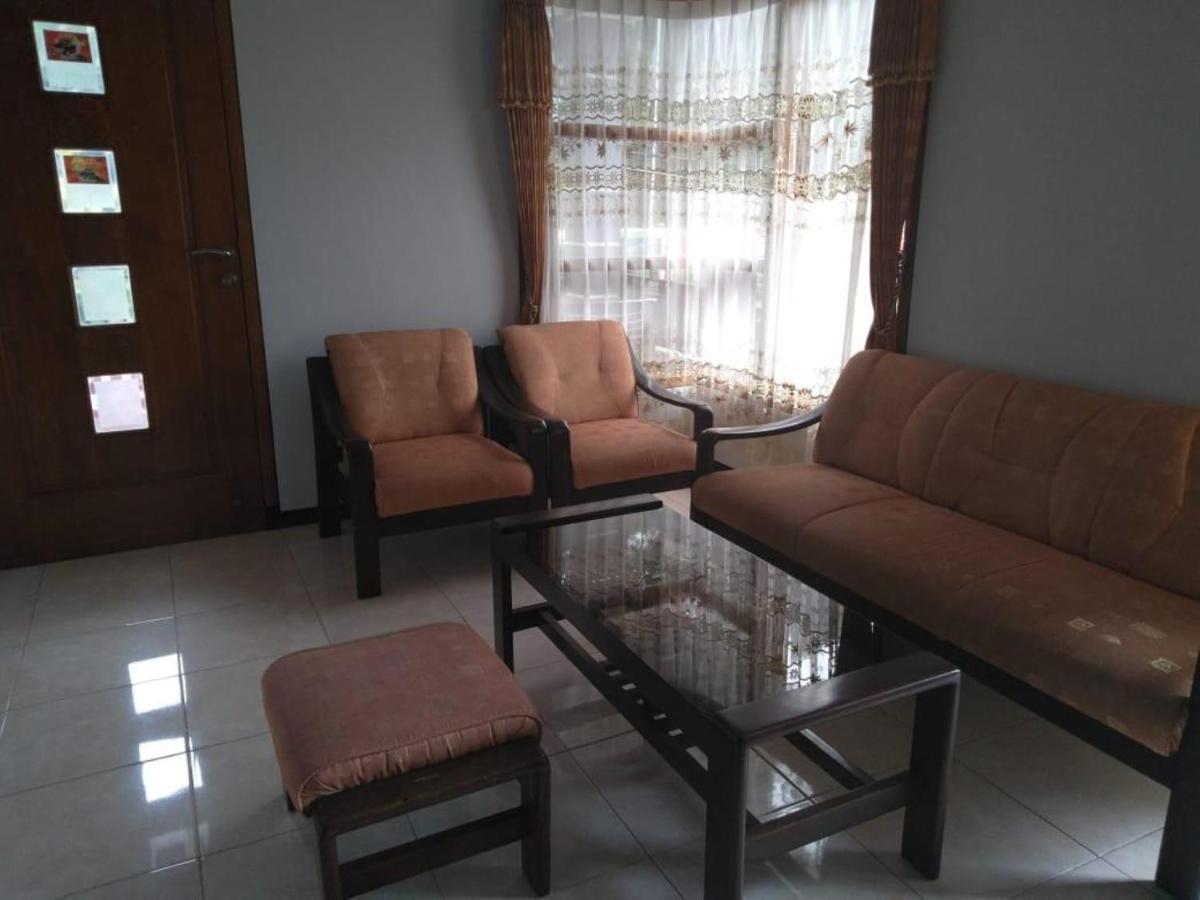 Villa Trijaya باتو المظهر الخارجي الصورة